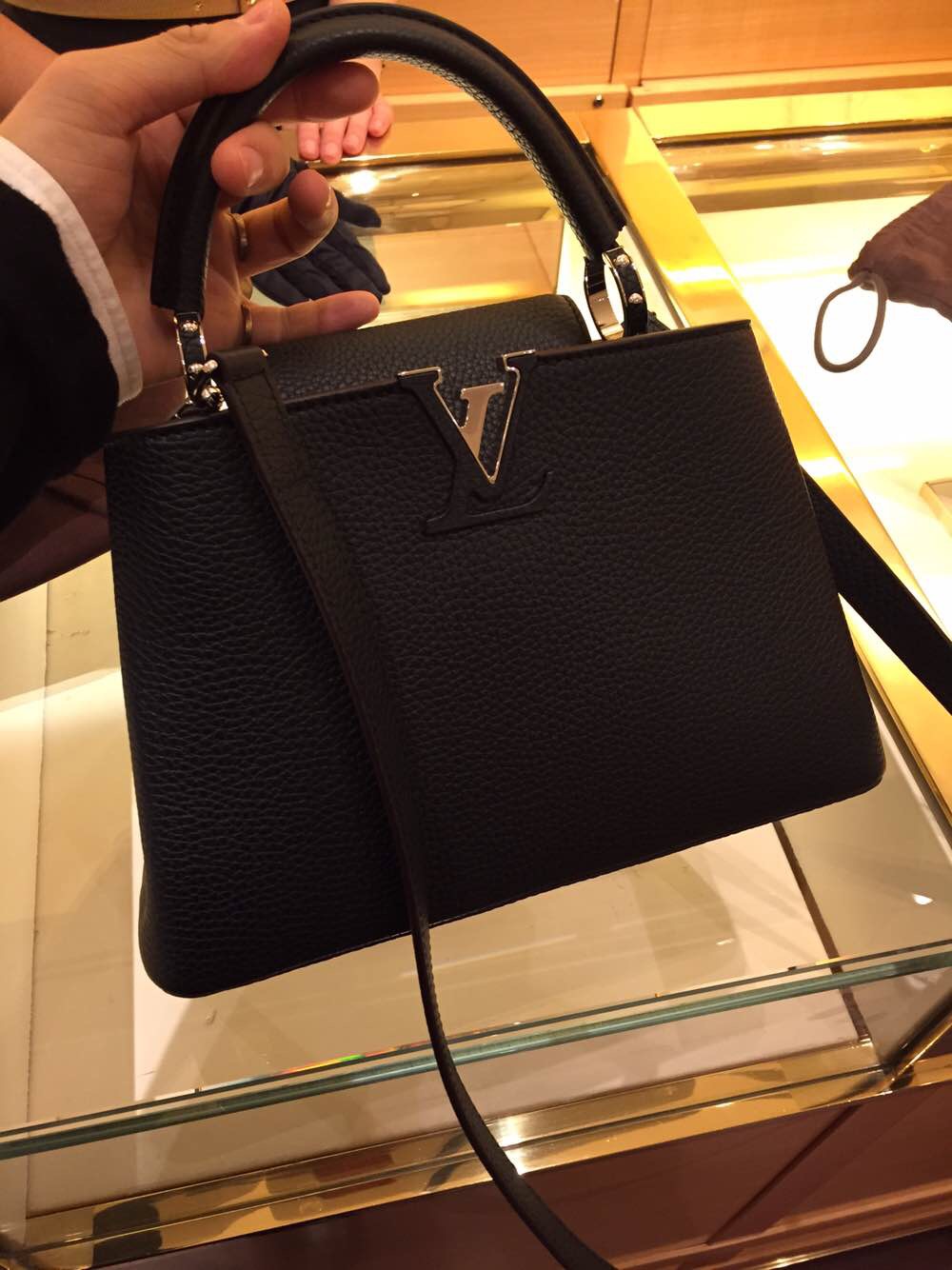 Authentic Louis Vuitton Capucines BB Bag M94586 Noir